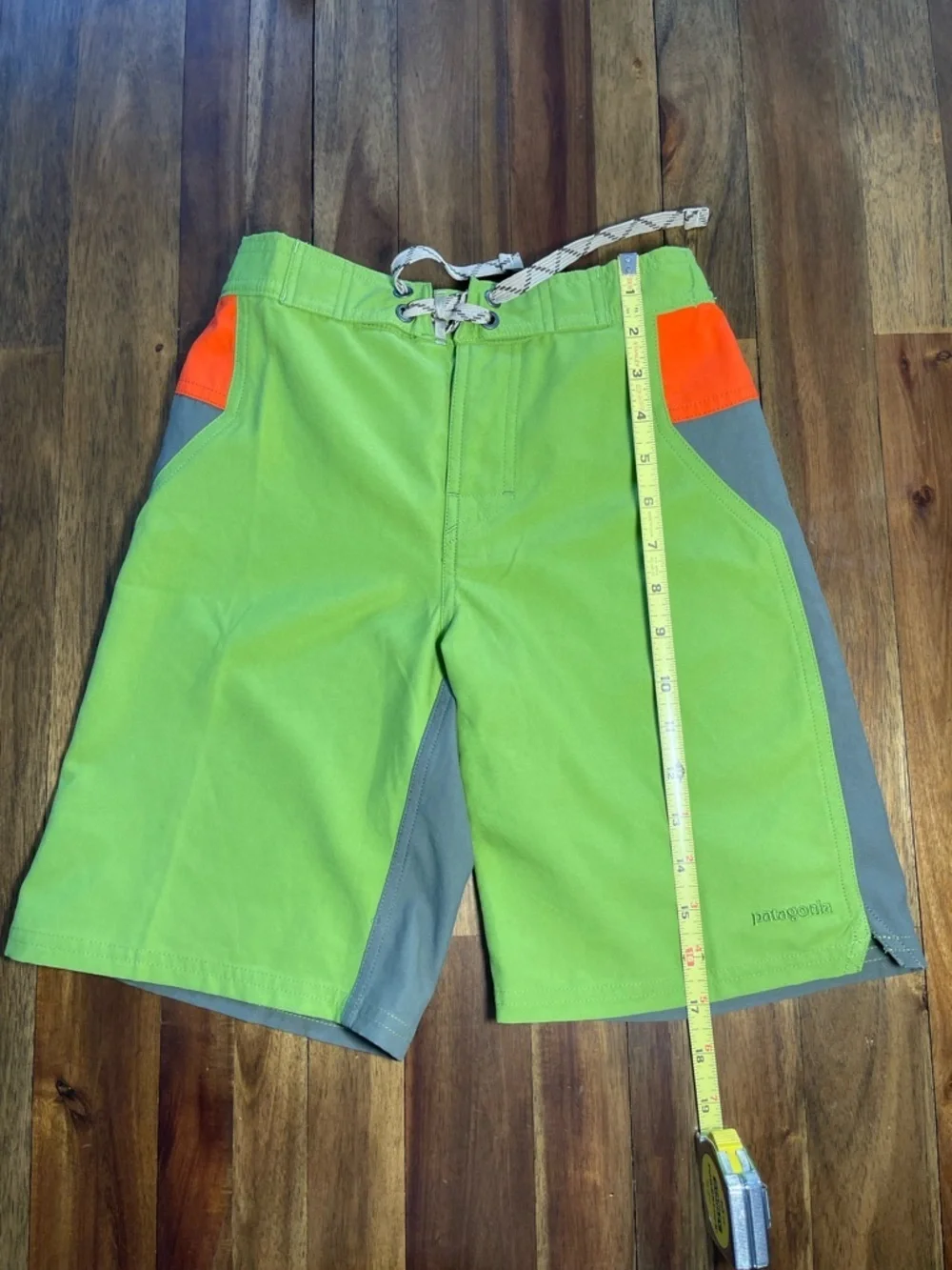 Patagonia board shorts boys medium